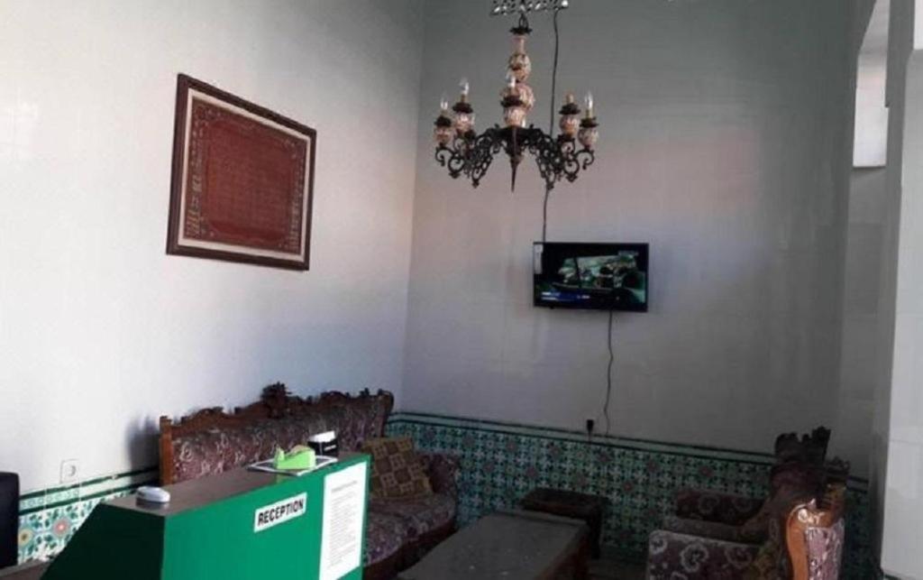 Graha Teras Syariah Hotel Surabaia Exterior foto