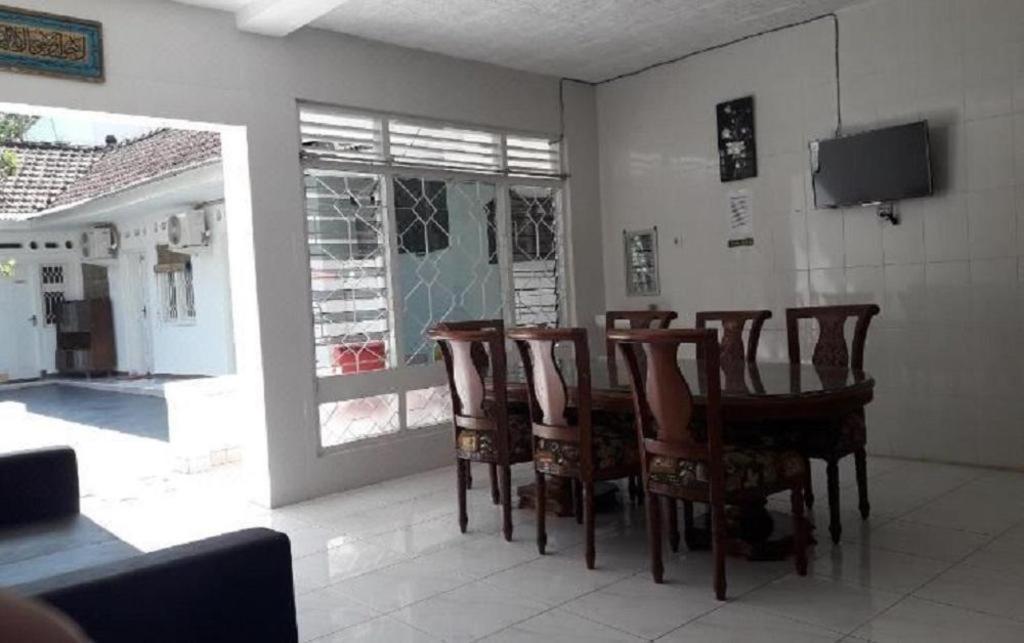 Graha Teras Syariah Hotel Surabaia Exterior foto