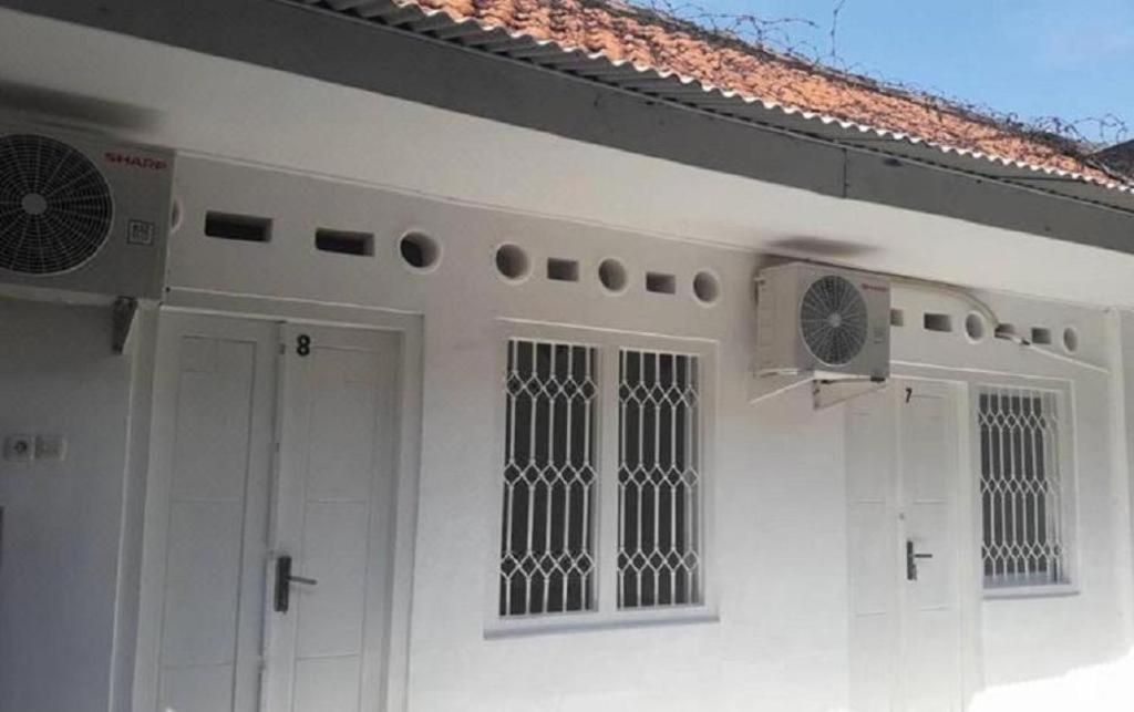 Graha Teras Syariah Hotel Surabaia Exterior foto